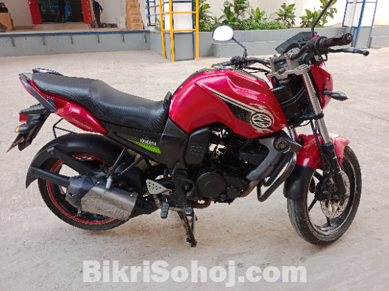 Yamaha FZ version 1